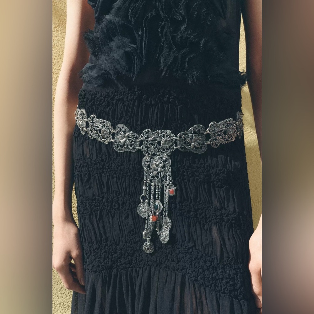 ZARA FLOWER CHARMS METAL BELT